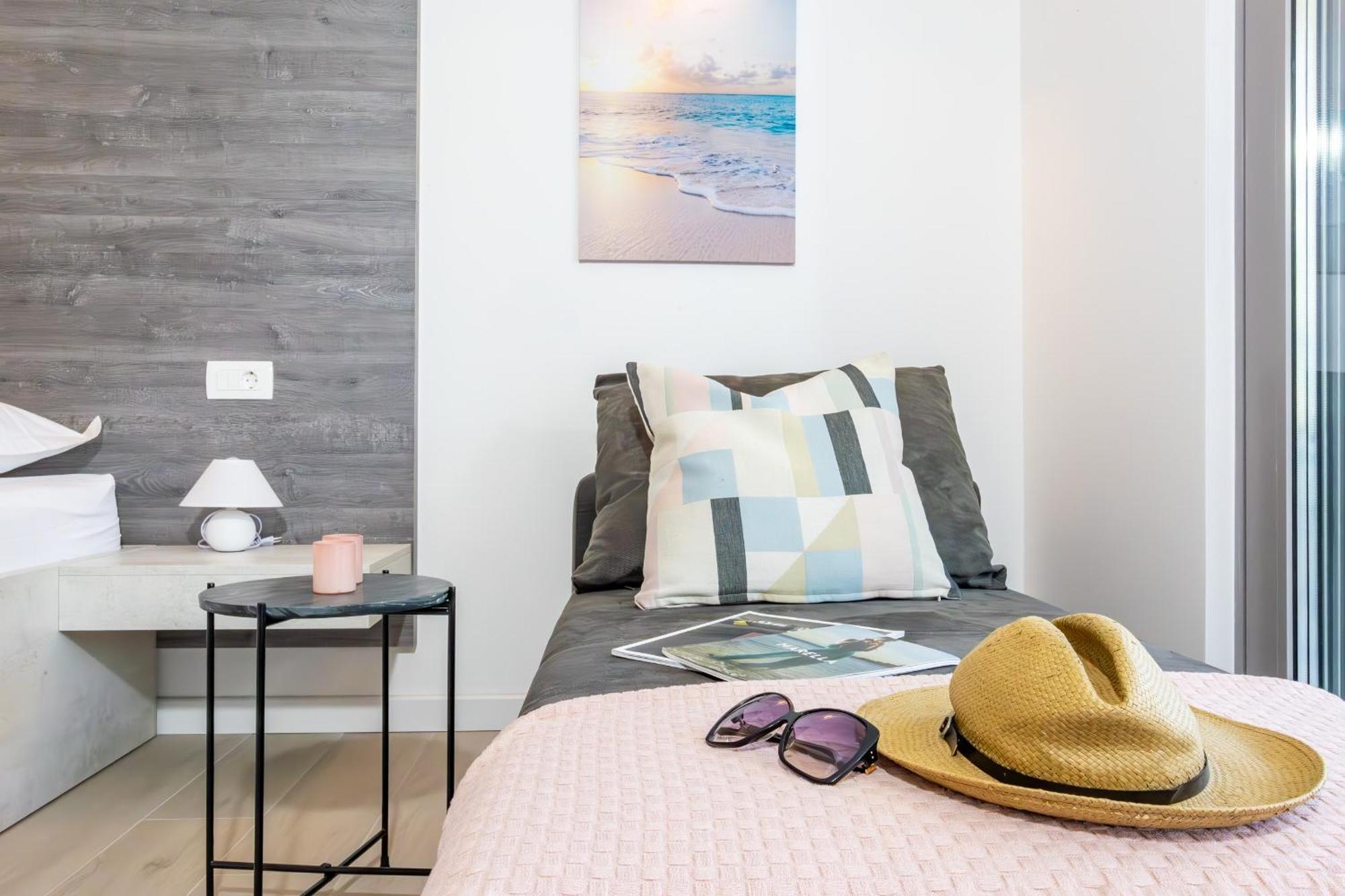 Beachfront Studio Wave Residence Srzic Makarska Exterior photo